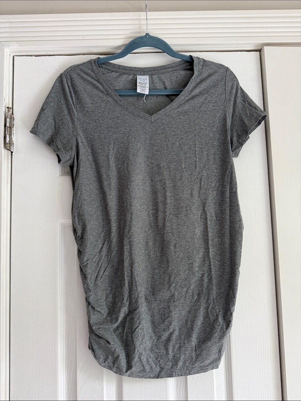 Time and Tru Heather Gray V-Neck Short Sleeve Maternity Tee